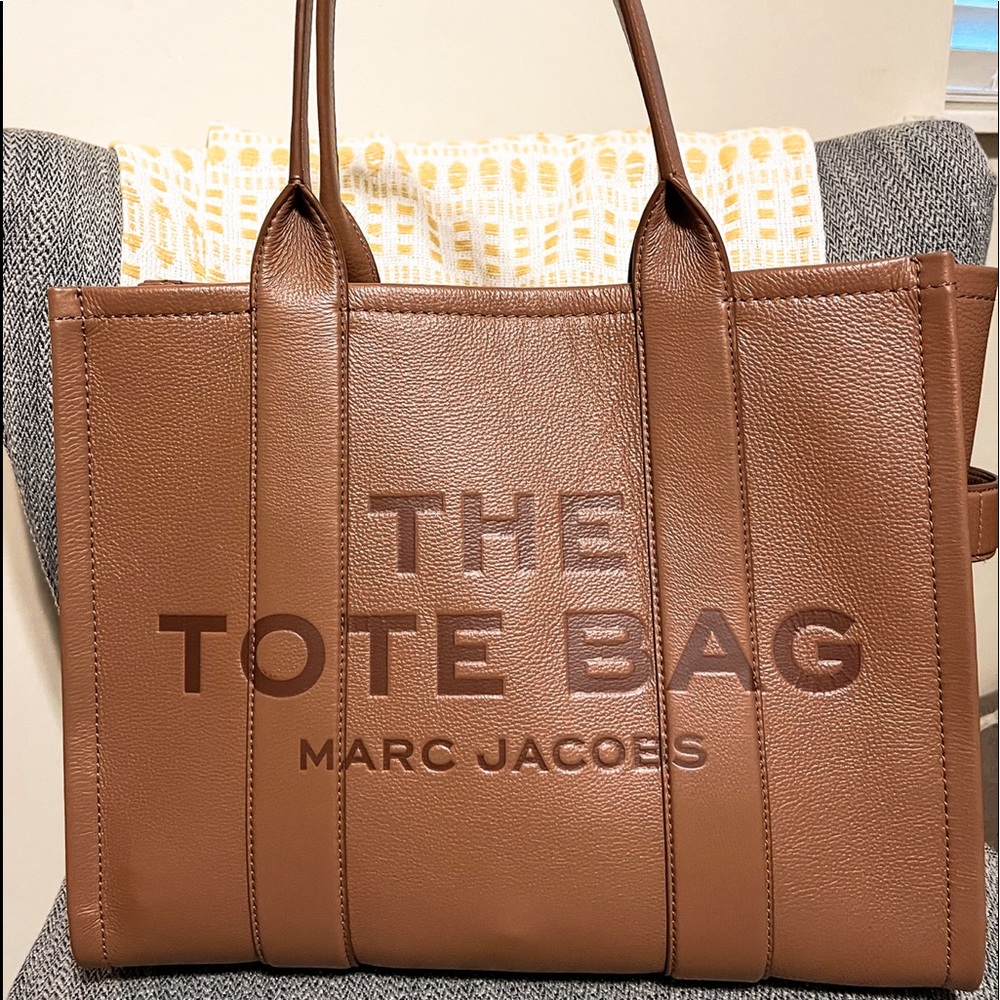 The tote bag Marc Jacobs